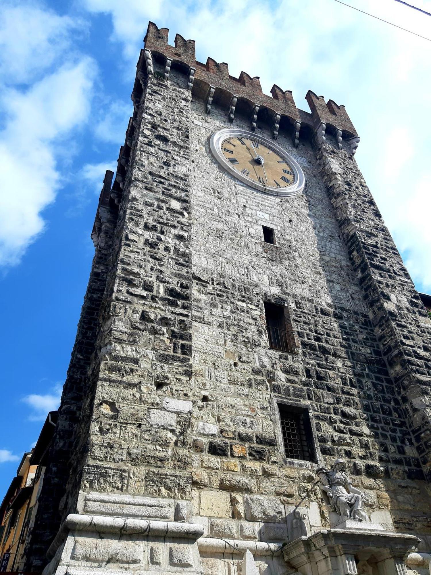 Locanda Delle Mercanzie Brescia Bagian luar foto