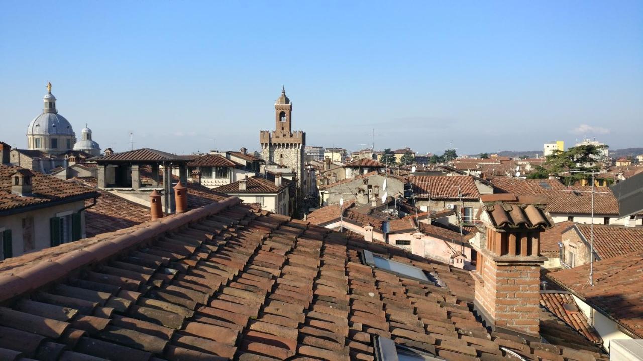 Locanda Delle Mercanzie Brescia Bagian luar foto