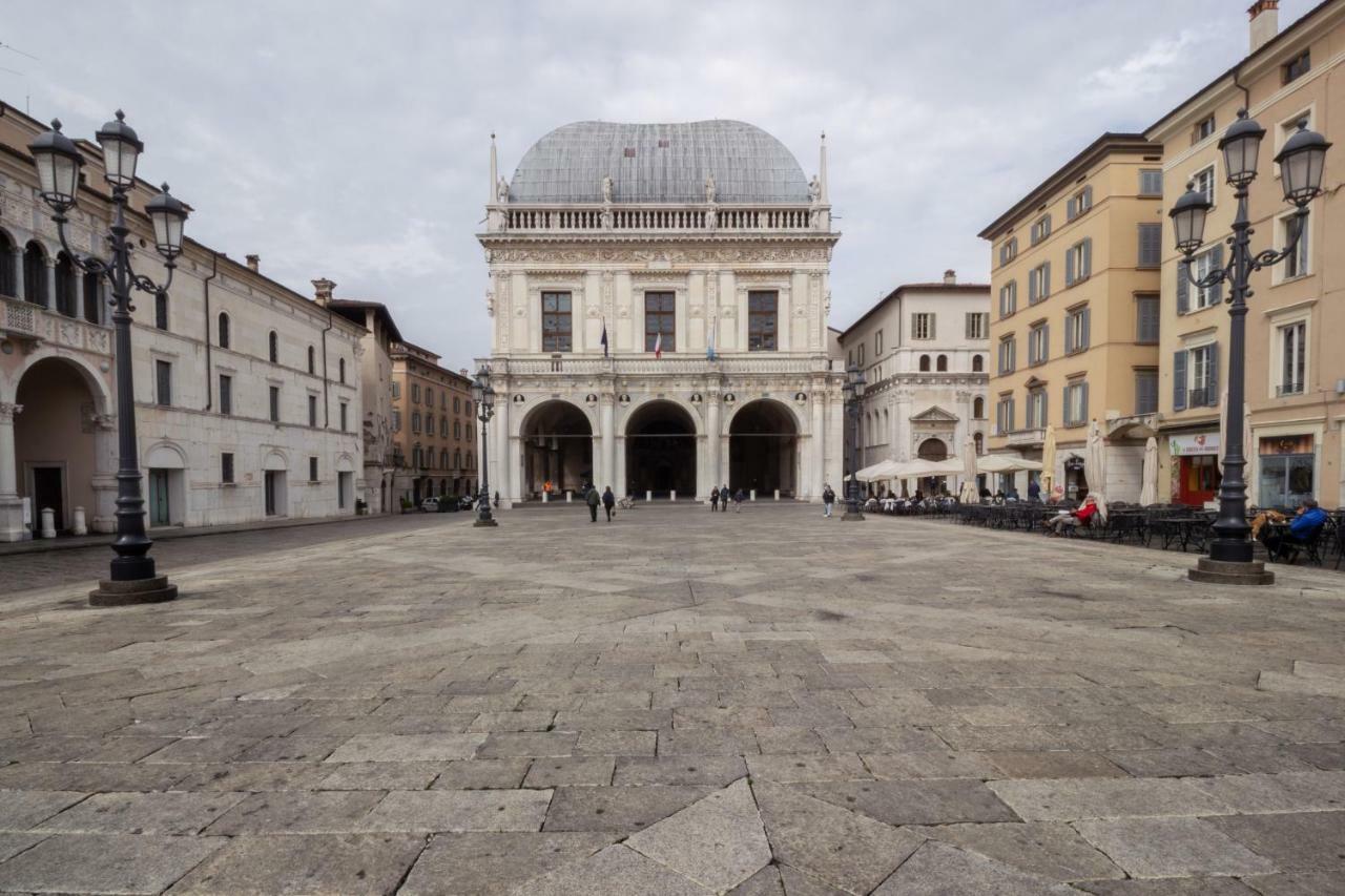 Locanda Delle Mercanzie Brescia Bagian luar foto