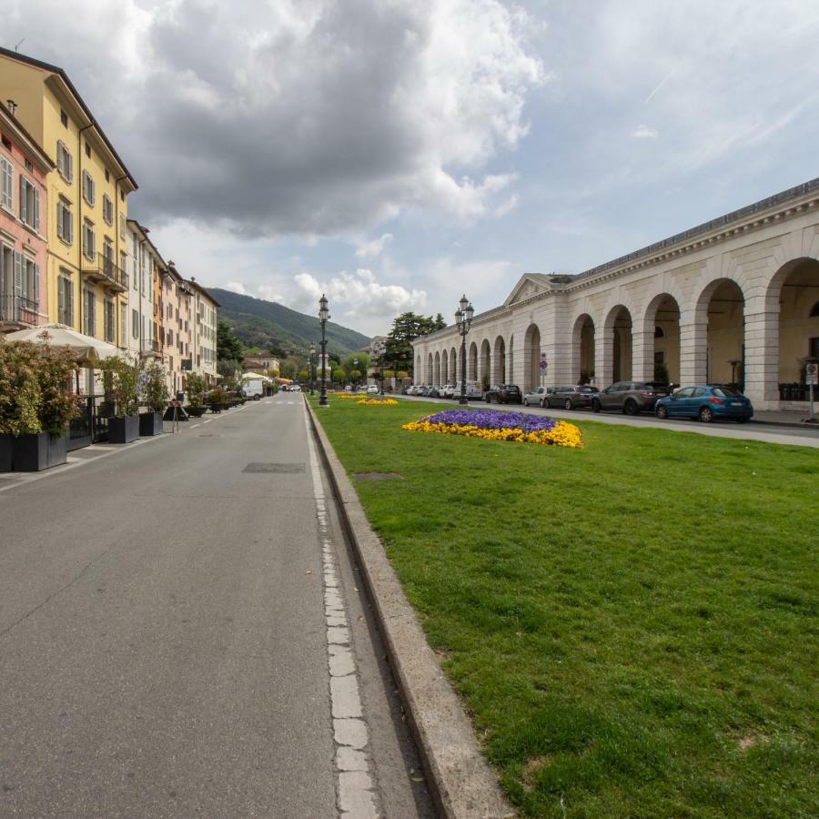 Locanda Delle Mercanzie Brescia Bagian luar foto