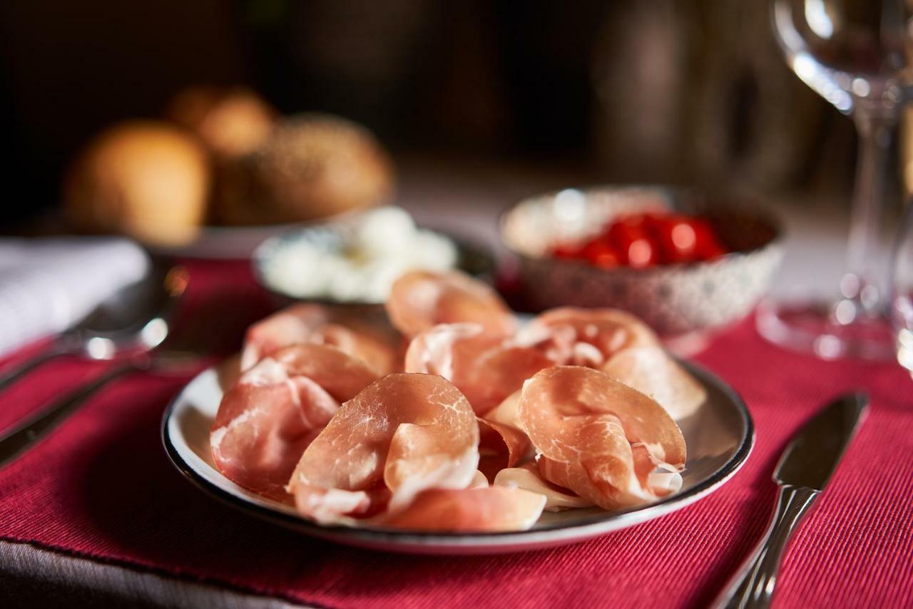 Locanda Delle Mercanzie Brescia Bagian luar foto