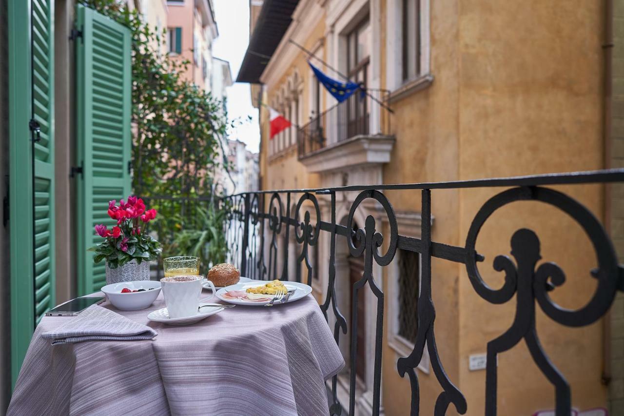 Locanda Delle Mercanzie Brescia Bagian luar foto